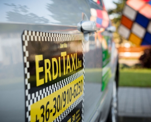 Érdi Taxi autó reklám