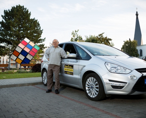 Taxisofőr Százhalombattán